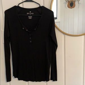 Black half button down long slevee top!